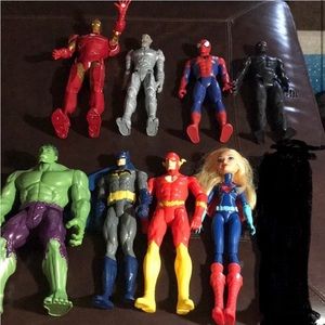 8 Super Hero Action Figures